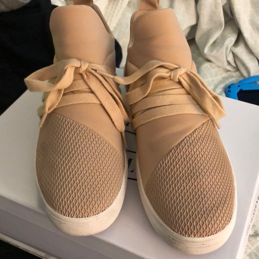 Steve Madden Lancer Sneakers